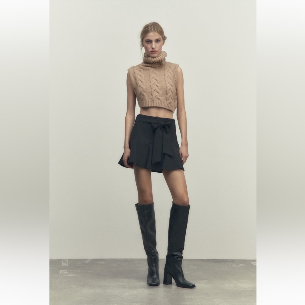 Bow Trim Skort